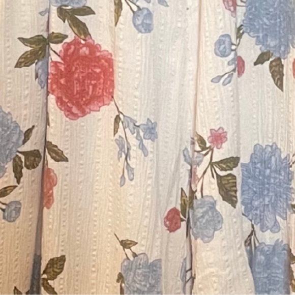 American Eagle Outfitters Multicolor Floral Fabric - Picture 4 of 5